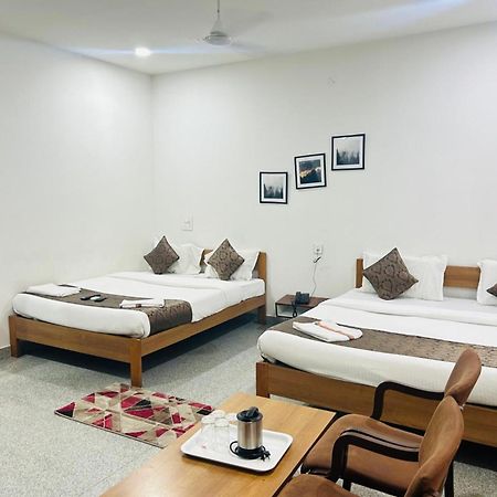Hotel Queens Comfort מייזור מראה חיצוני תמונה