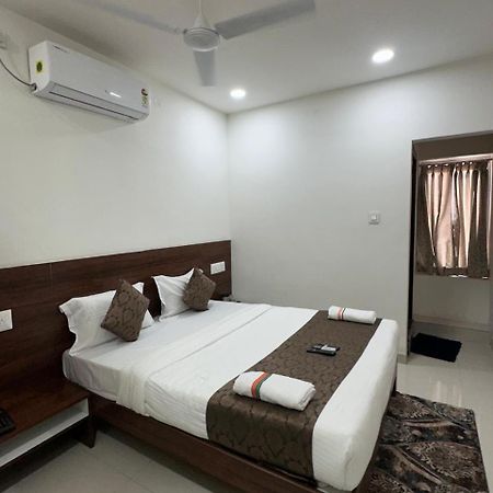 Hotel Queens Comfort מייזור מראה חיצוני תמונה