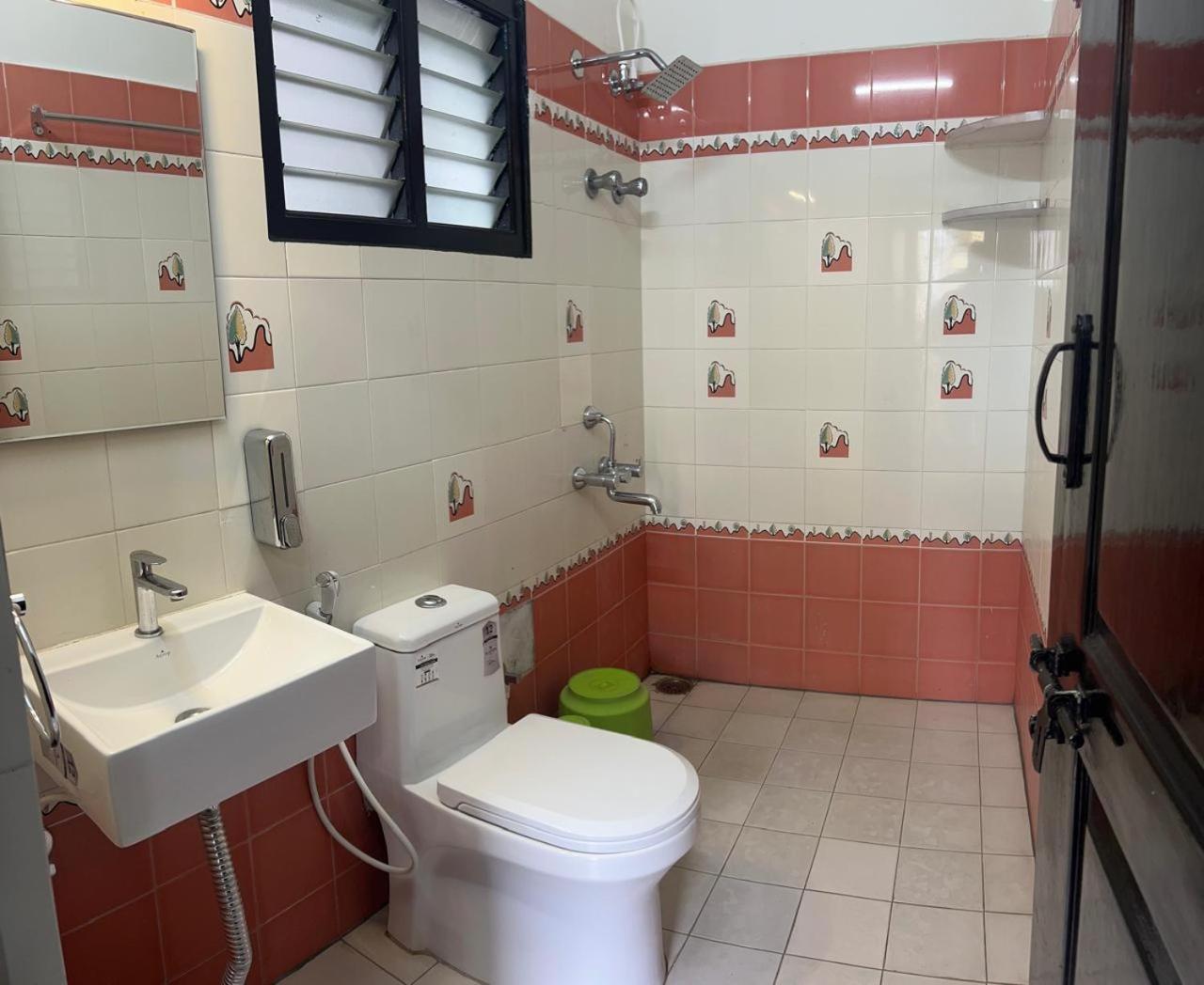 Hotel Queens Comfort מייזור מראה חיצוני תמונה