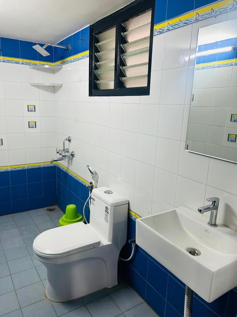 Hotel Queens Comfort מייזור מראה חיצוני תמונה