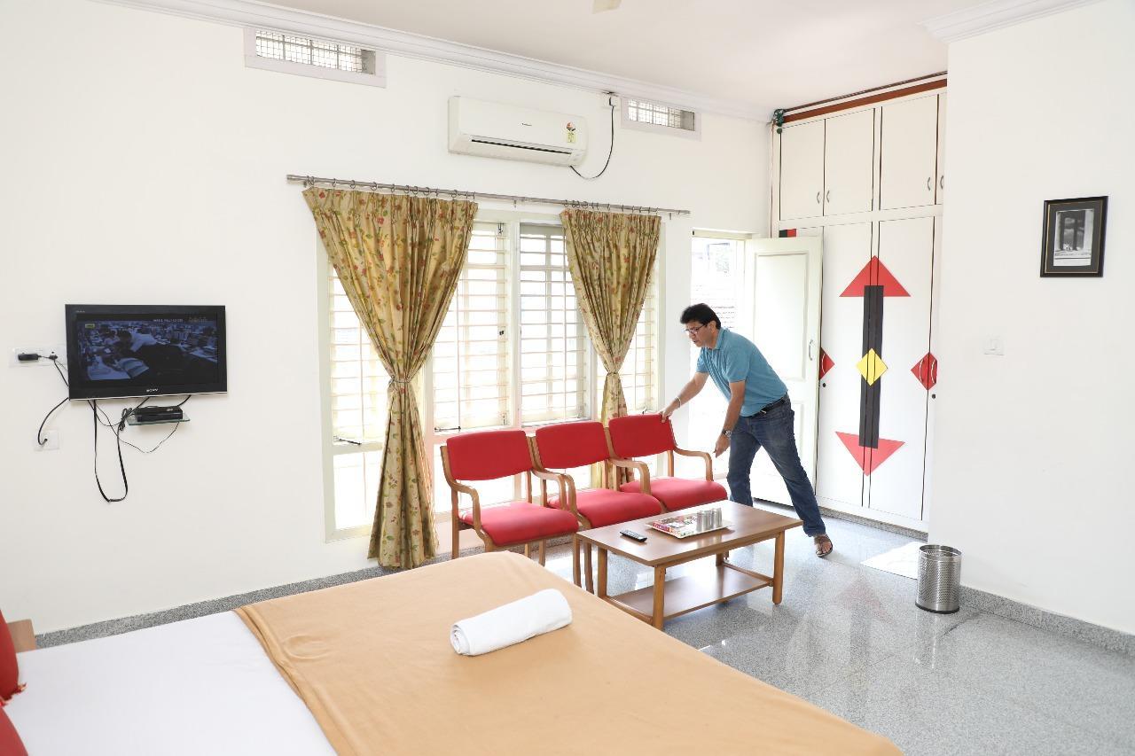 Hotel Queens Comfort מייזור מראה חיצוני תמונה